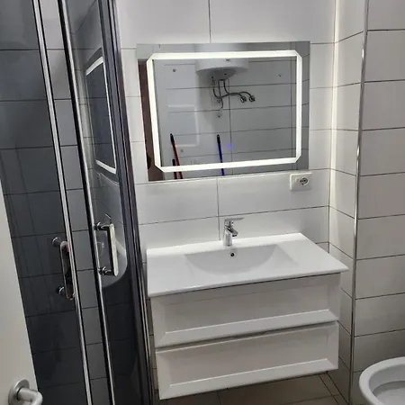 Flat Sheles * Shkoder